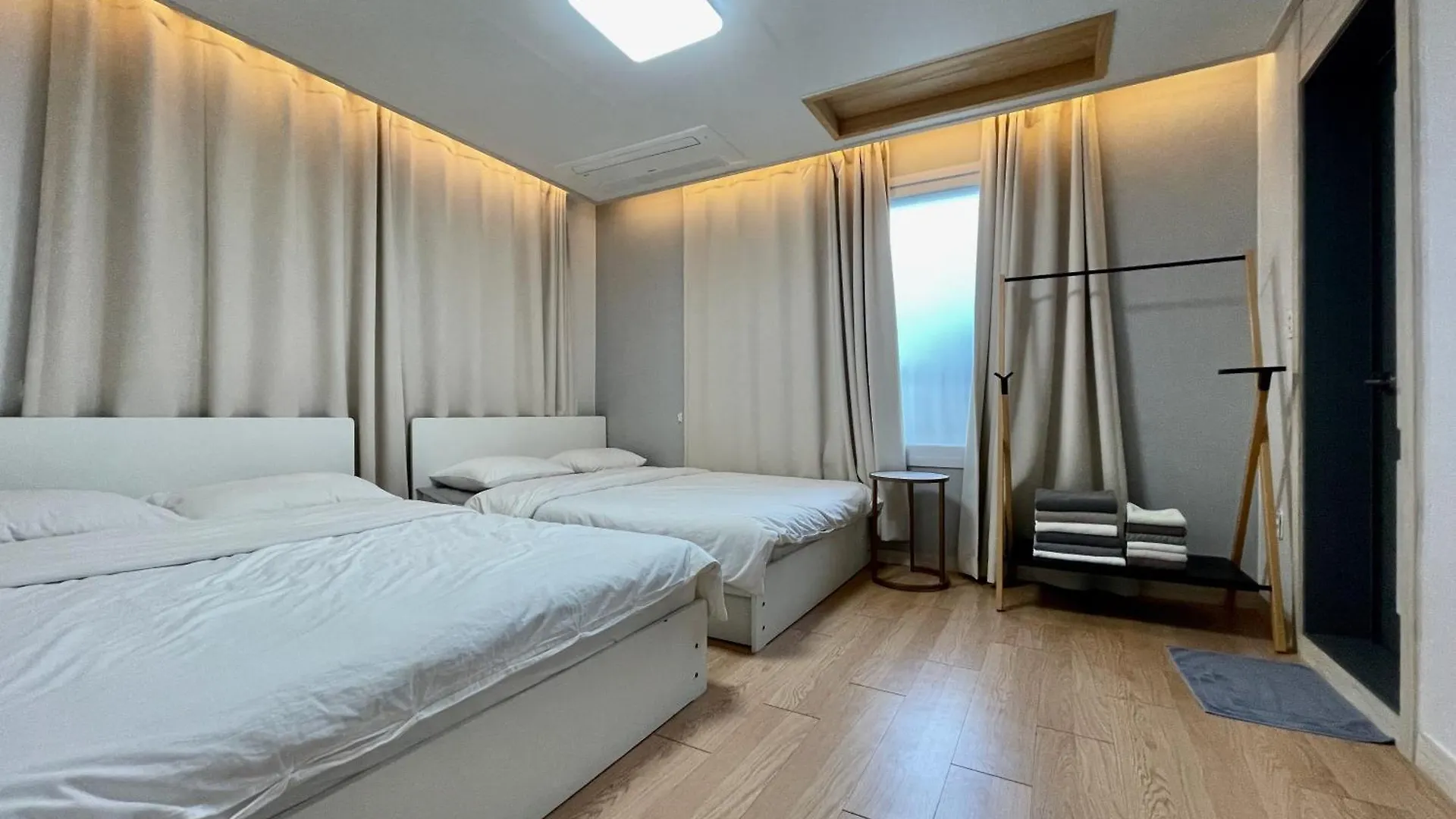 인천공항 게스트하우스 - 인천공항, 인스파이어 인근, 운서역에서 도보10분 4*, Incheon South Korea