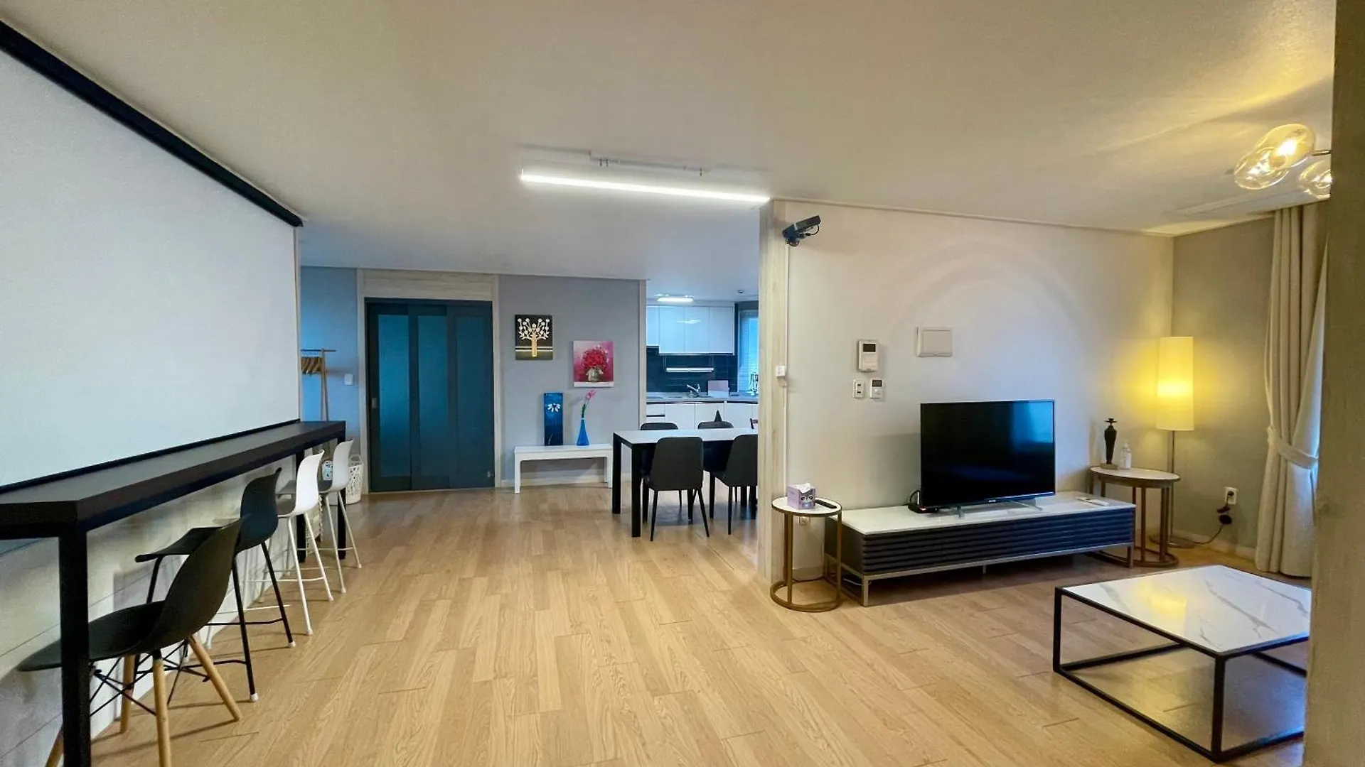 인천공항 게스트하우스 - 인천공항, 인스파이어 인근, 운서역에서 도보10분 4*, 인천 대한민국