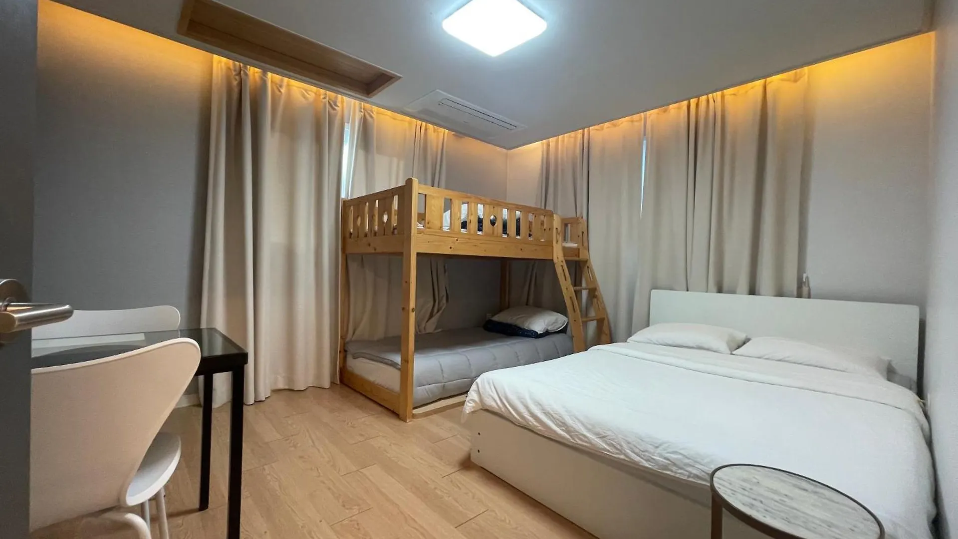 Guest house 인천공항 게스트하우스 - 인천공항, 인스파이어 인근, 운서역에서 도보10분 South Korea